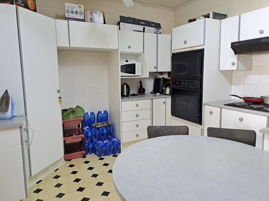 To Let 2 Bedroom Property for Rent in Richmond Hill Eastern Cape